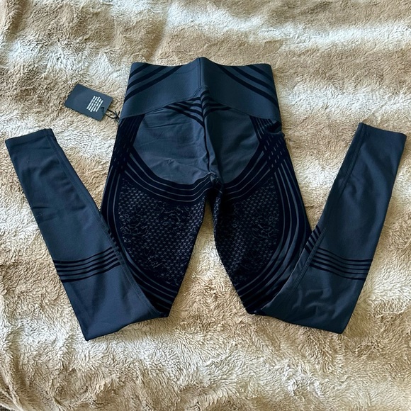 Savage X Fenty Black Leggings - Picture 8 of 16